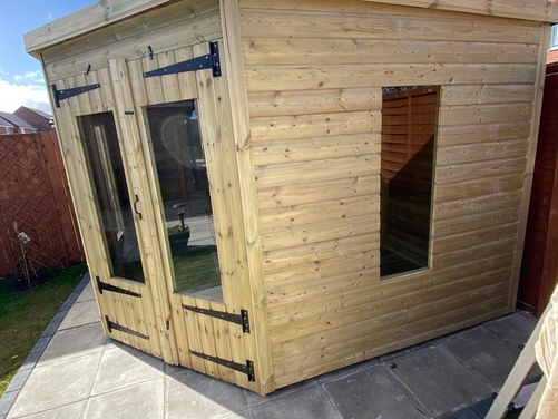 #008 10x10 Corner SH