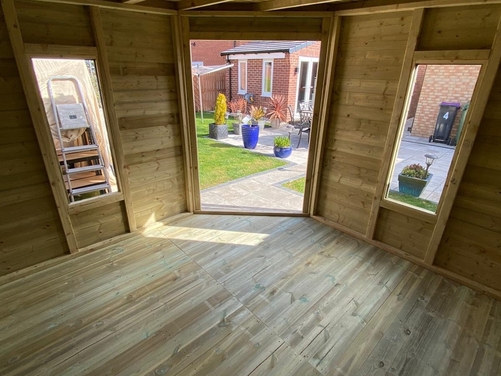 #008 10x10 Corner SH