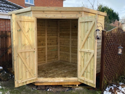 #010 8x8 Corner Shed