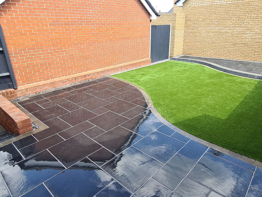 Gallery | Hd Landscaping | Landscape Gardening | Garden Maintenance Leighton Buzzard | Garden Design Bedfordshire