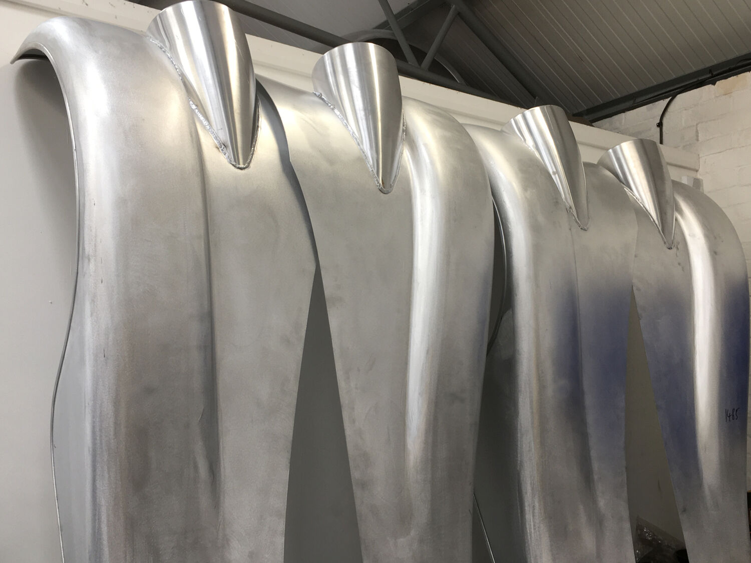 Aluminium super form wings