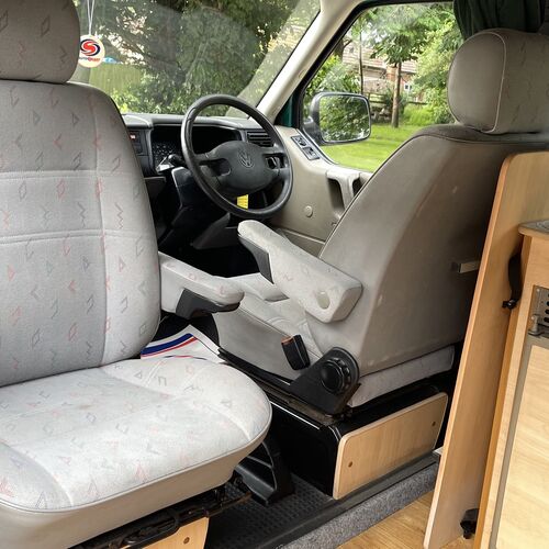1998 VW Transporter T4 Camper Van 2 Berth PRO conversion AUTOMATIC 65007 Miles