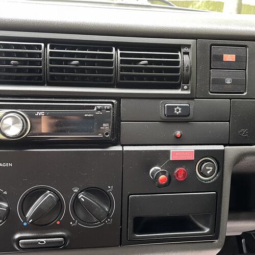 1998 VW Transporter T4 Camper Van 2 Berth PRO conversion AUTOMATIC 65007 Miles