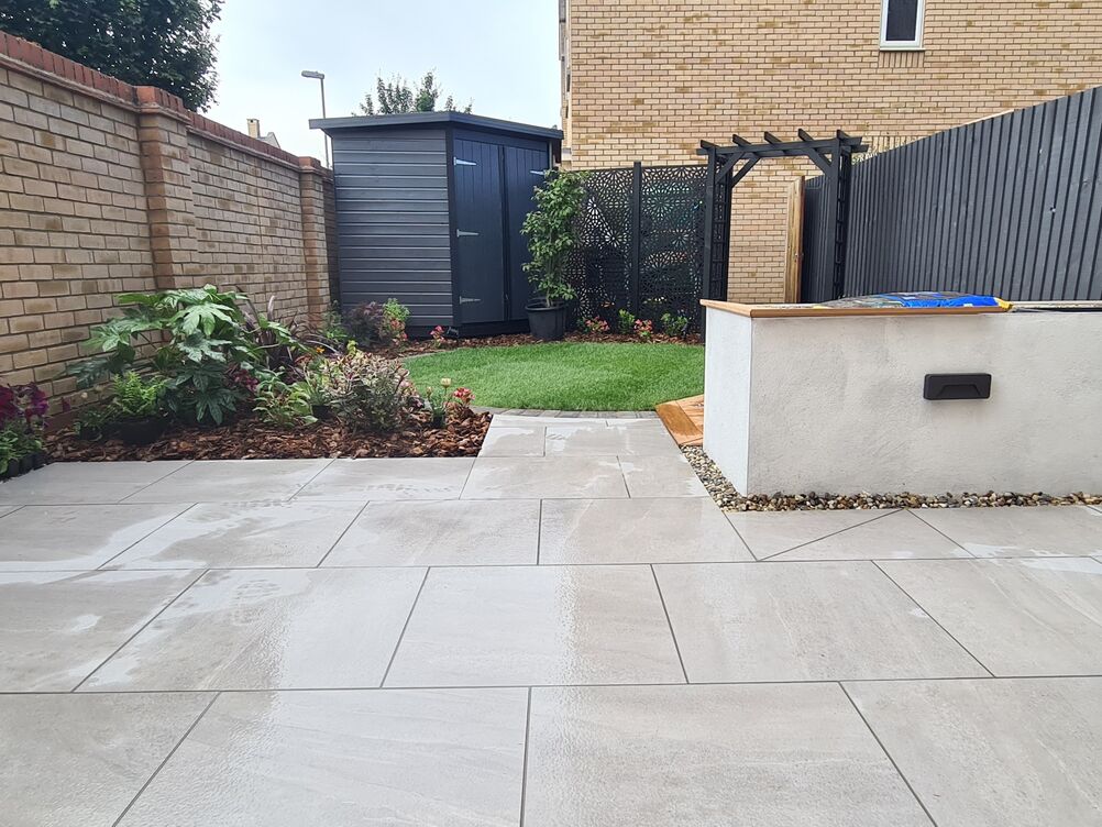 Gallery | Hd Landscaping | Landscape Gardening | Garden Maintenance Leighton Buzzard | Garden Design Bedfordshire
