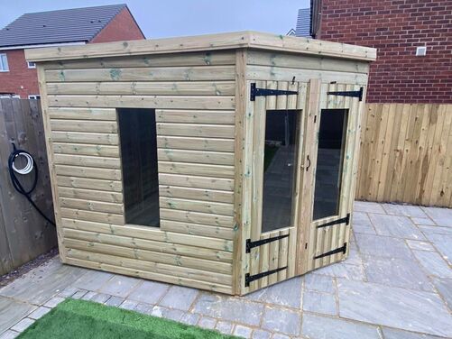 #007 10x10 Corner SH