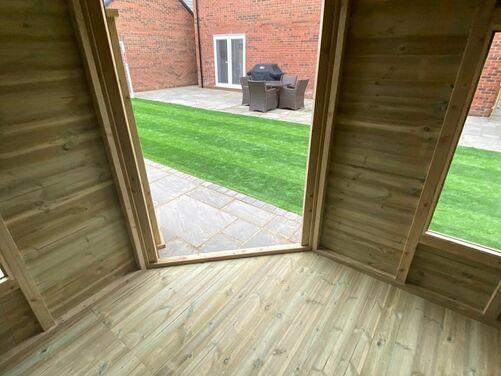 #007 10x10 Corner SH