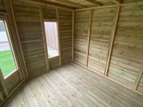 #007 10x10 Corner SH