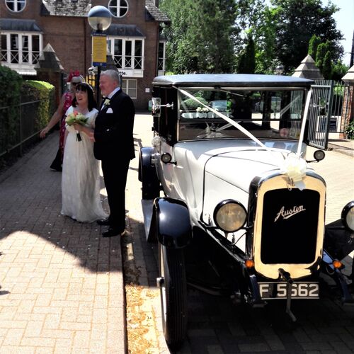 Gallery | Wedding Cars Harpenden, St Albans, Watford, Hemel Hempstead | Heritage Classic Cars