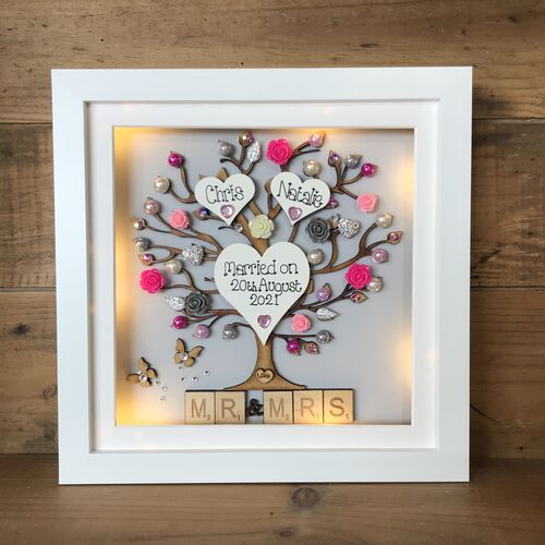 LED Mr & Mrs Wedding Frame