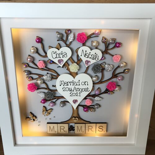 LED Mr & Mrs Wedding Frame