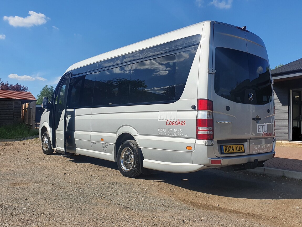 Finding Minibus hire with perfect driver