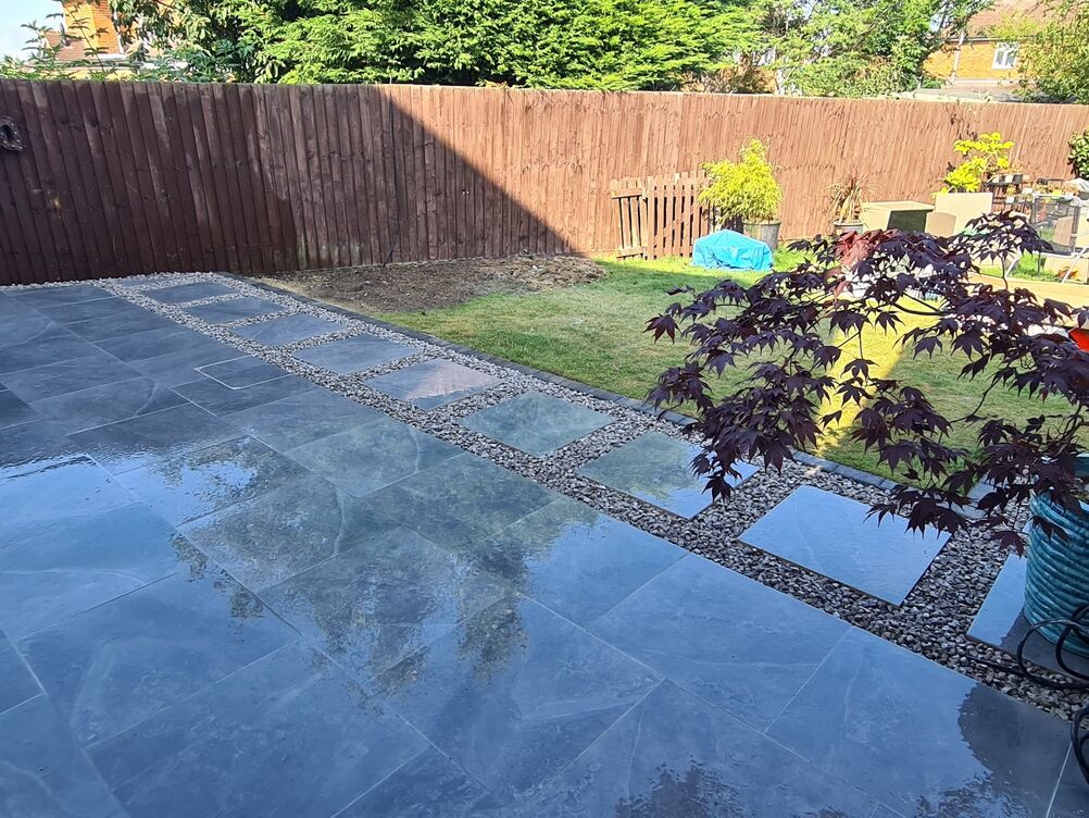 Gallery | Hd Landscaping | Landscape Gardening | Garden Maintenance Leighton Buzzard | Garden Design Bedfordshire