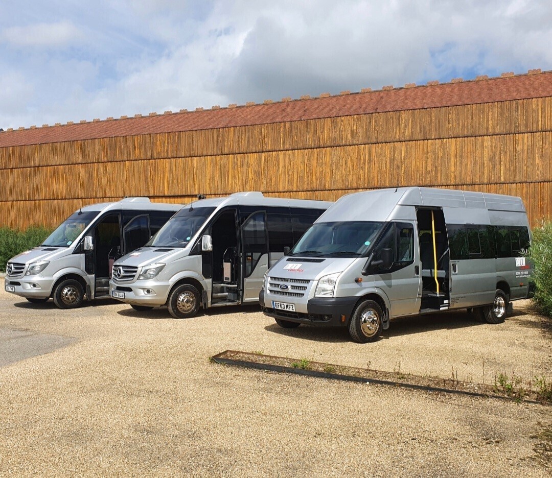 How to Finding Minibus Airport Transfer