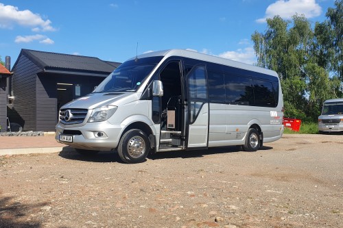 Why Choosing Cheap Minibus Hire?