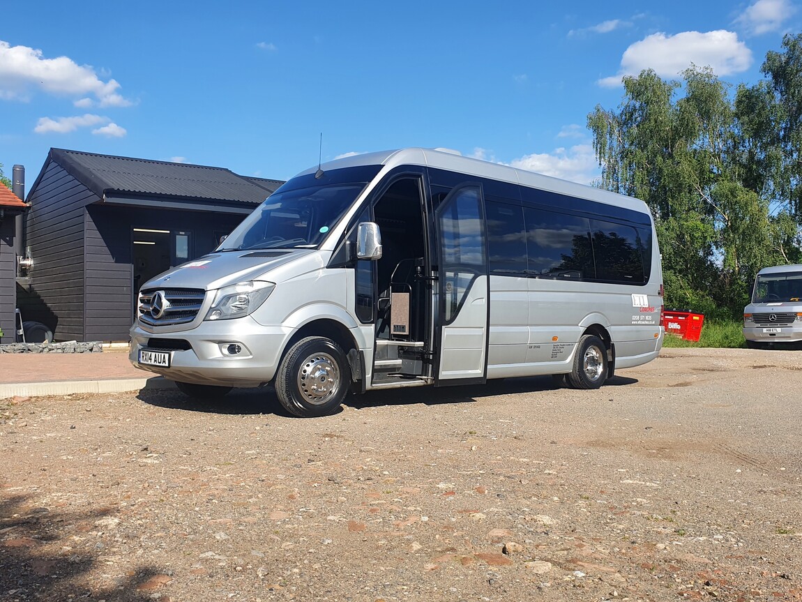 Why Choosing Cheap Minibus Hire?