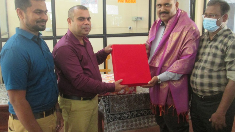 அஞ்சல் சேவையாளர்களின் பணி முக்கியத்துவமானது!