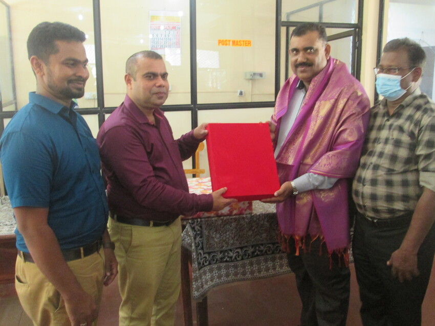 அஞ்சல் சேவையாளர்களின் பணி முக்கியத்துவமானது!