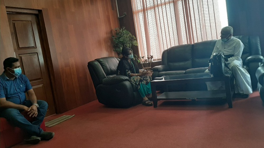 மக்களின் பிரச்சனைகளுக்கு தீர்வுகிட்ட இராணுவ மேஜர் ஜெனரல் மற்றும் அரச அதிபர் ஆகியோரை சந்தித்தது பிரஜைகள் குழு