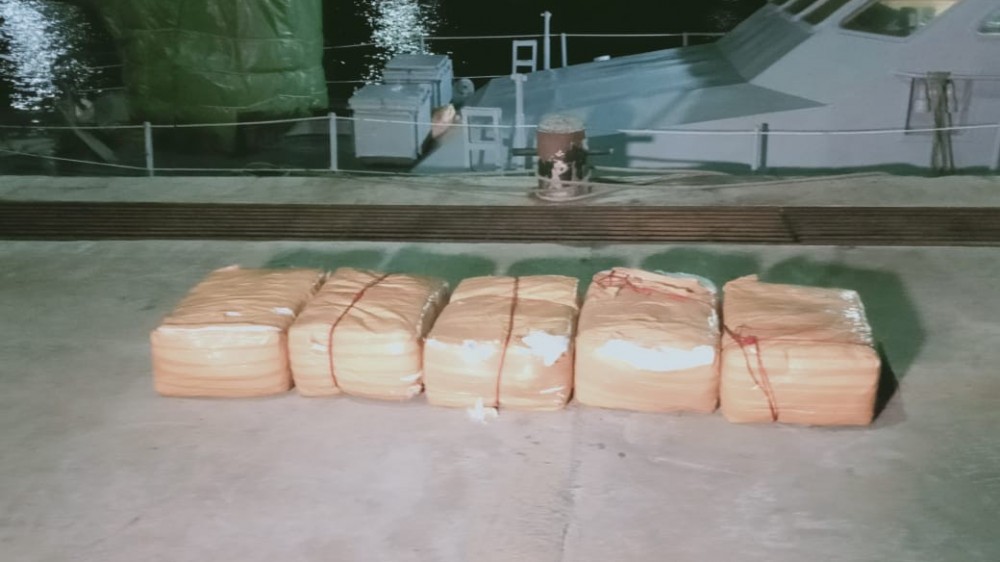 இலங்கையின் வட பகுதிக்கு கடத்திவரப்பட்ட 168 கிலோகிராம் கேரள கஞ்சாவுடன் மூவவர் கைது