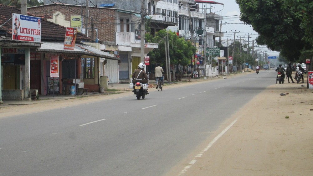 நாடளாவிய ரீதியில் அமுல்படுத்தப்பட்டுள்ள தனிமைப்படுத்தல் ஊரங்குச் சட்டம்