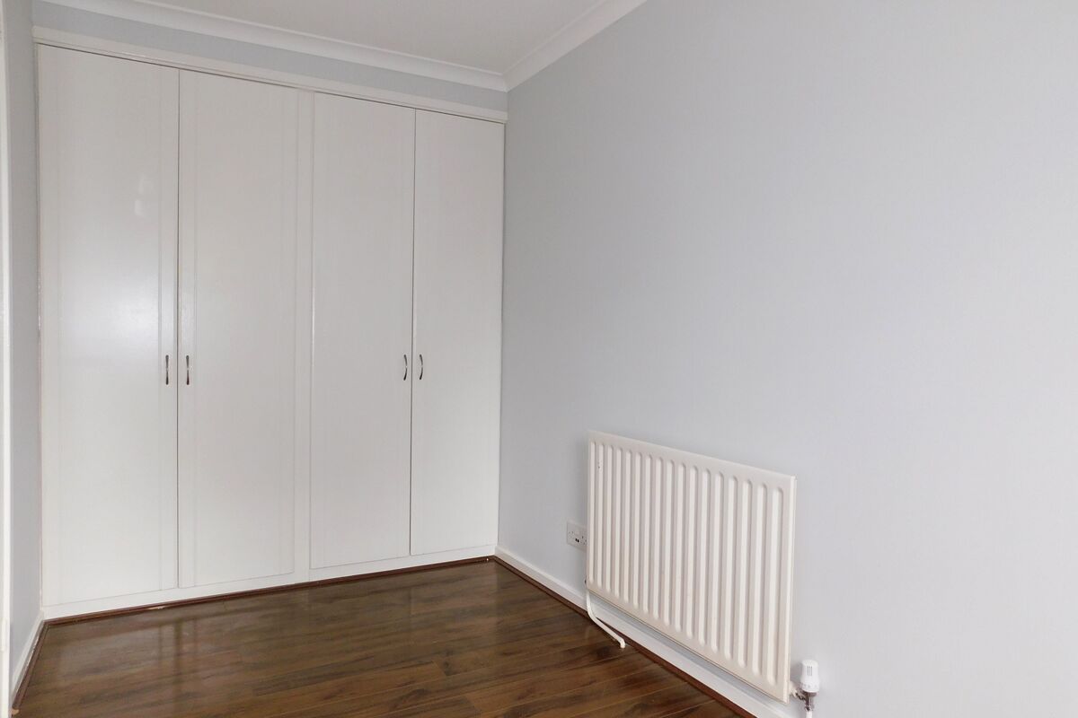 William Russell Court, Woking