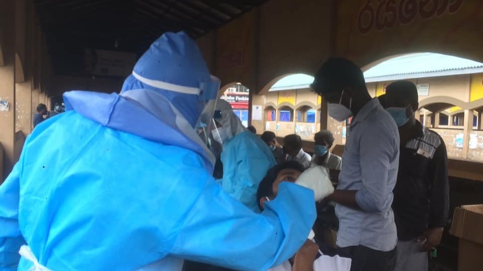 ஊரடங்கு மீறுவோருக்கு அன்ரிஜென் பரிசோதனை.  கைது செய்து சட்ட நடவடிக்கை எடுக்குமாறு ஜனாதிபதியின் கண்டிப்பான உத்தரவு.