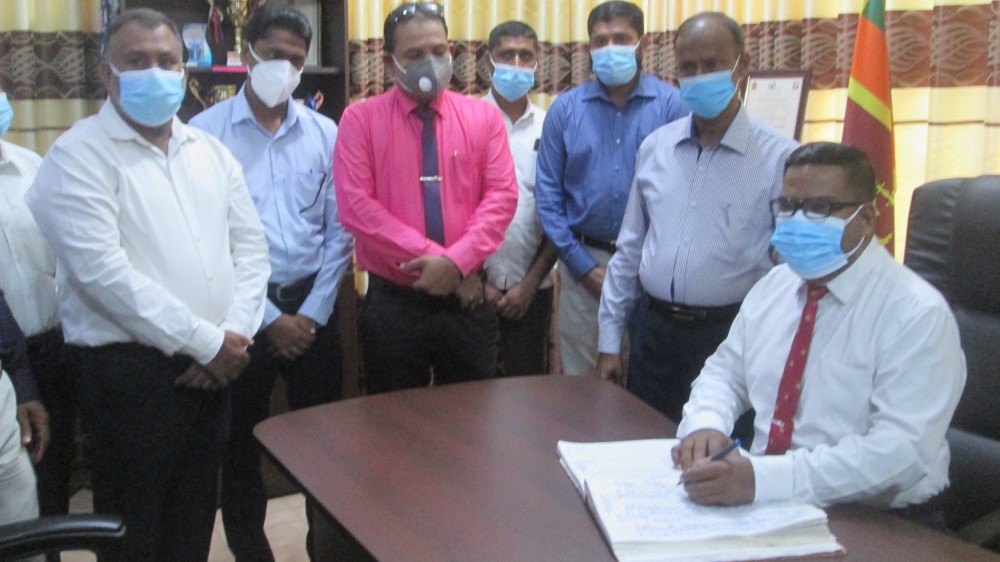 கடமைப்பொறுப்பேற்றார் லதீப்