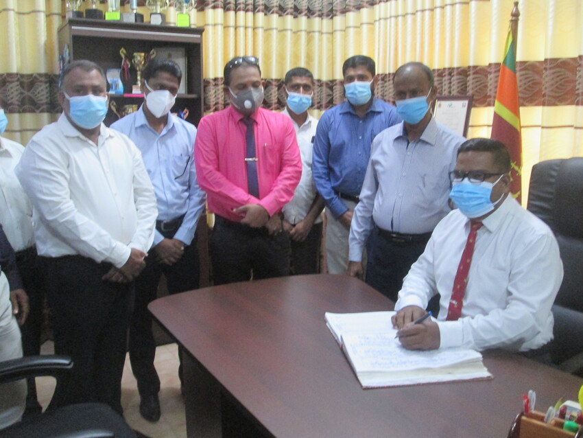 கடமைப்பொறுப்பேற்றார் லதீப்