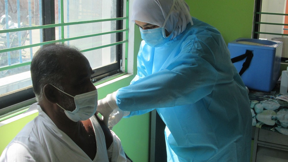 தவறவிட்டவர்களுக்கு தடுப்பூசி ஏற்றும் நடவடிக்கை தொடரகிறது