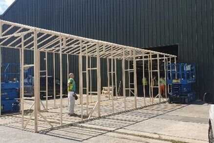 MOD Lyneham - Construction of a large enclosure