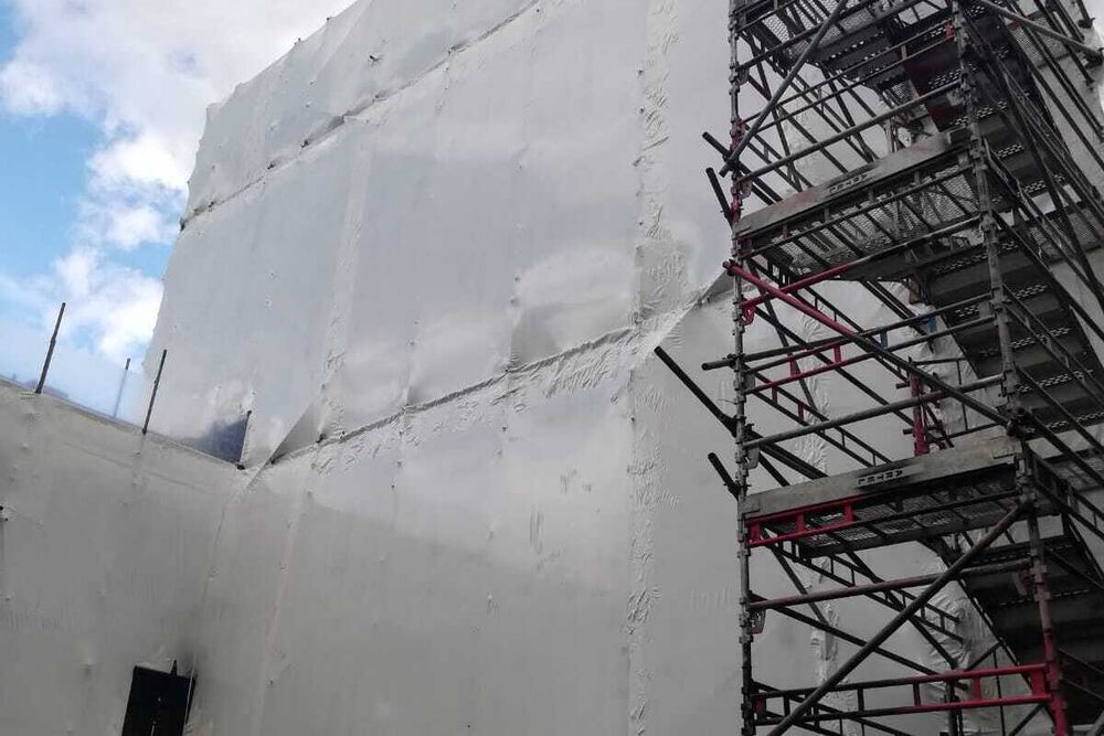 Wellington Barracks – Removal of 7000 m2 Textured Coating