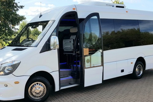 How to Finding Minibus Service in London