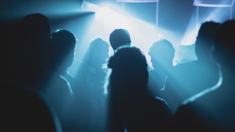 திருமண நிகழ்வில்13சிறார்கள் உட்பட 34 பேருக்கு கொரோனா