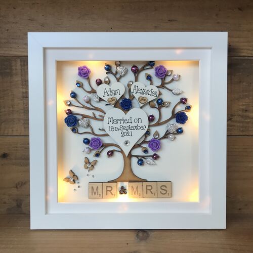 LED Mr & Mrs Wedding Frame