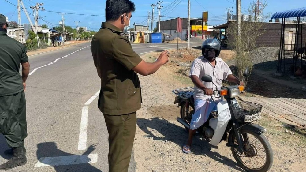 இன்று (15) முதல் மன்னாரில் கொரோனா தடுப்பூசி அடையாள அட்டை சோதனை
