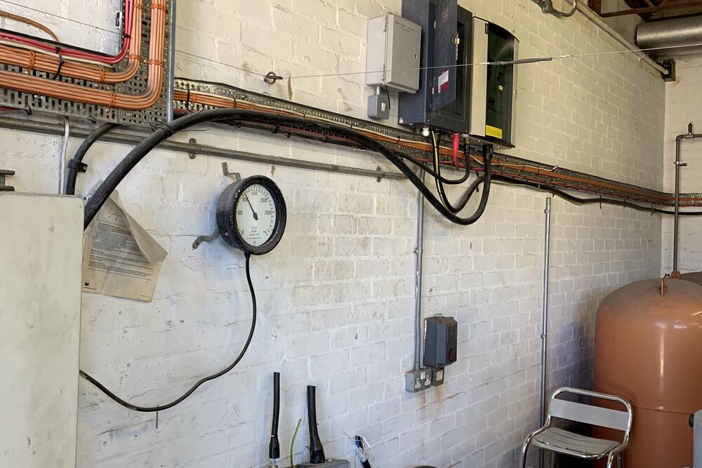 Removal of asbestos by Quilling within School Plant Room