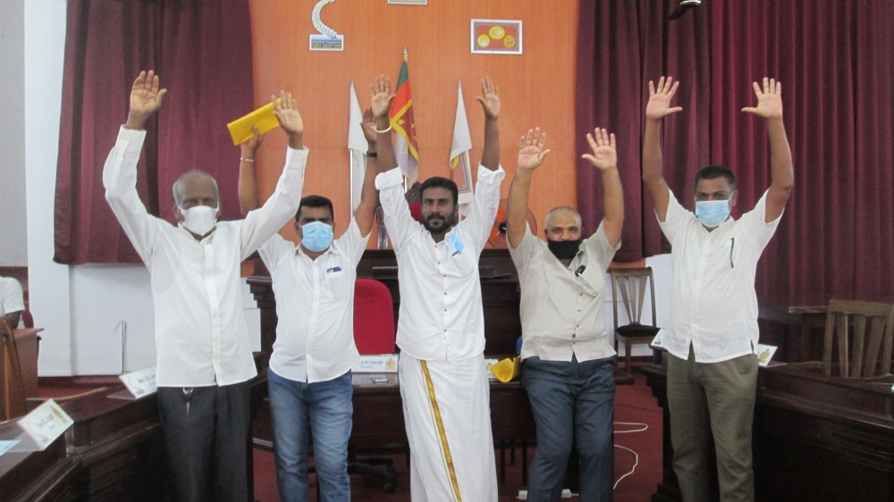 கல்முனை மாநகர சபையின் இம்மாத அமர்வு இன்று (22) இறுதிநேரத்தில் ரத்து. உறுப்பினர்கள் கண்டனக் குரல்!