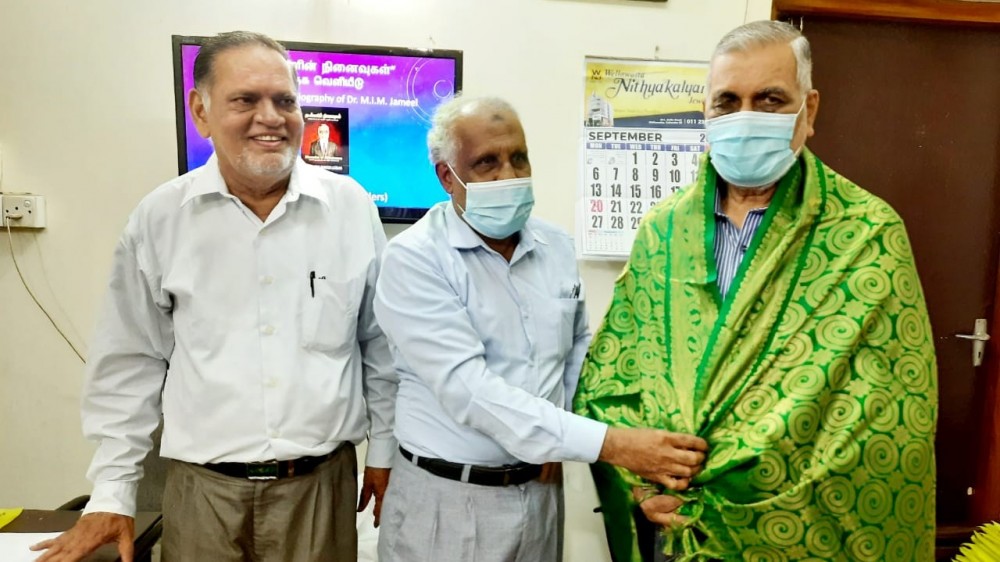 தடங்களின் நினைவுகள் சுயசரிதை நூல் வெளியீடு