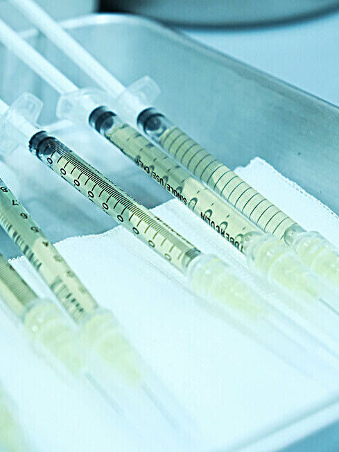 Vampire Lift Platelet  Rich Therapy