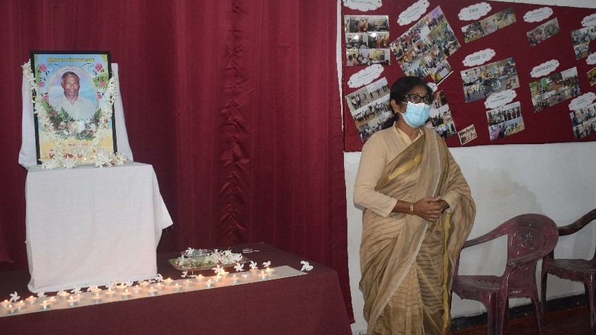 சுயநலமற்ற சமூகசேவையாளர், அன்ரனி மார்க் -  அரச அதிபர்