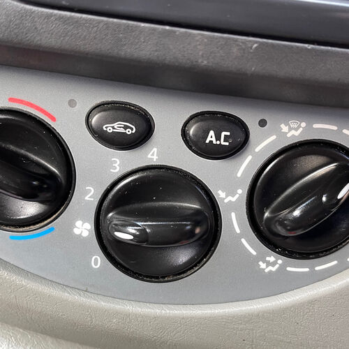 2012 Vauxhall Vivaro LWB Camper Van 2 Berth PRO Conversion 73292 Miles