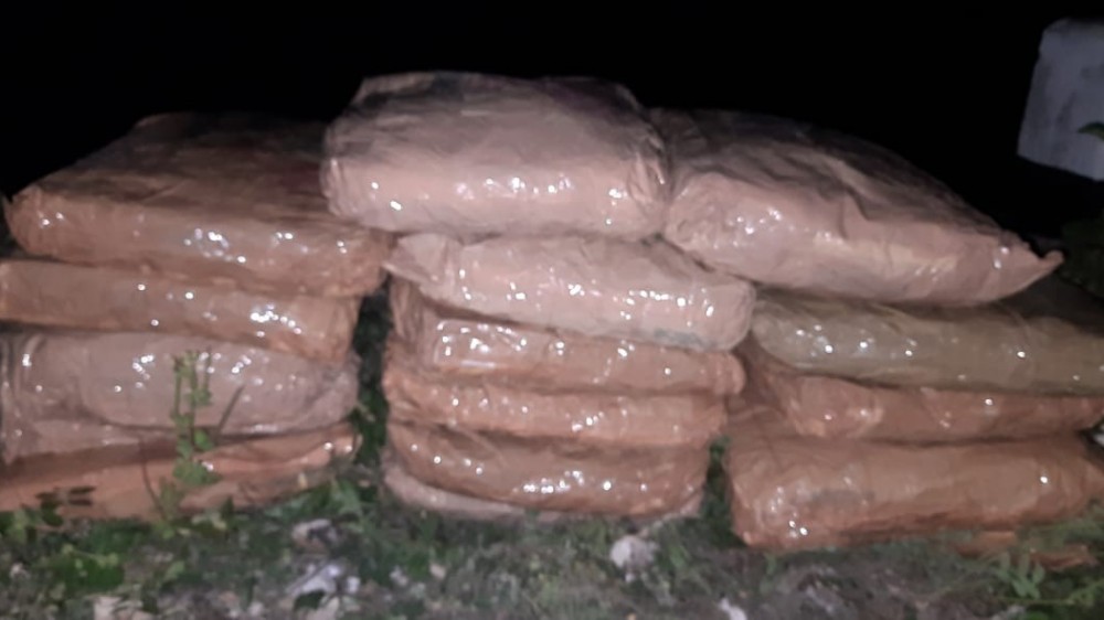 35கிலோ கஞ்சாப்பொதிகள் பொலிசாரால் கைப்பற்றப்பட்டுள்ளது