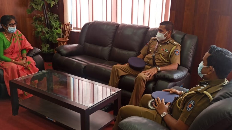 வடமாகாண புதிய பிரதி பொலிஸ் மா அதிபர் மன்னாருக்கு விஜயம். அரச அதிபருடன் சந்திப்பு