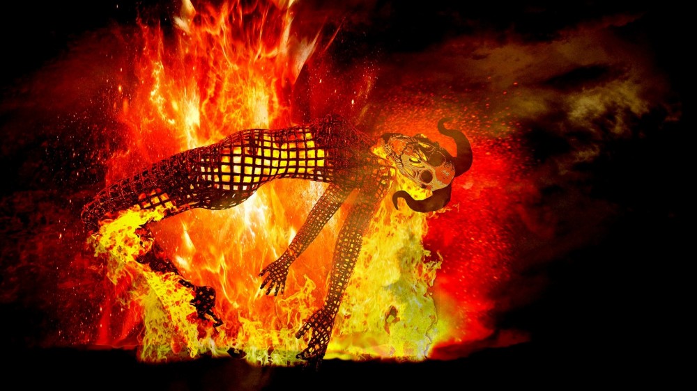 தீயில் எரிந்து பெண் மரணம். கணவர் கைது!