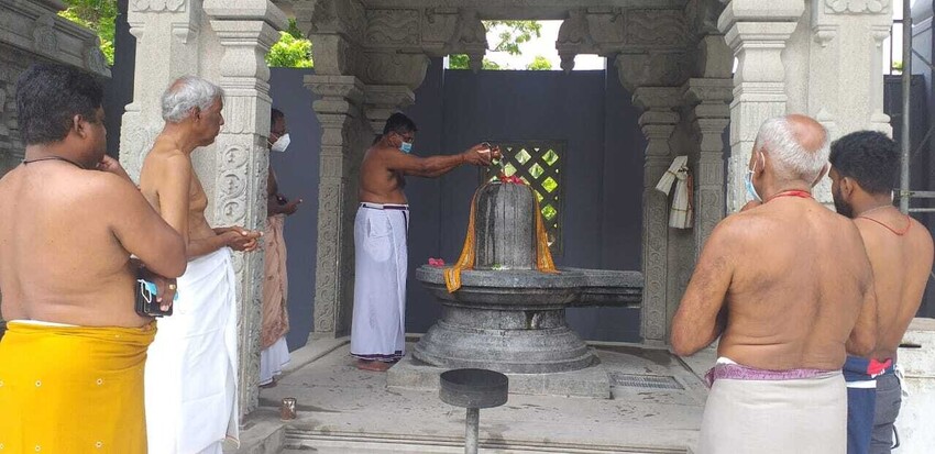 வடக்கு மாகாண புதிய ஆளுநர் திருக்கேதீஸ்வரம் ஆலயத்தில் பூஜையில் கலந்துகொண்டார்