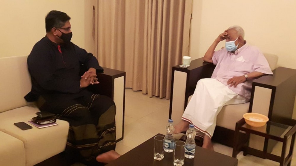 ஆளுநர் ஜீவன் தியாகராஜா தலைவர் இரா. சம்பந்தன் சந்திப்பு