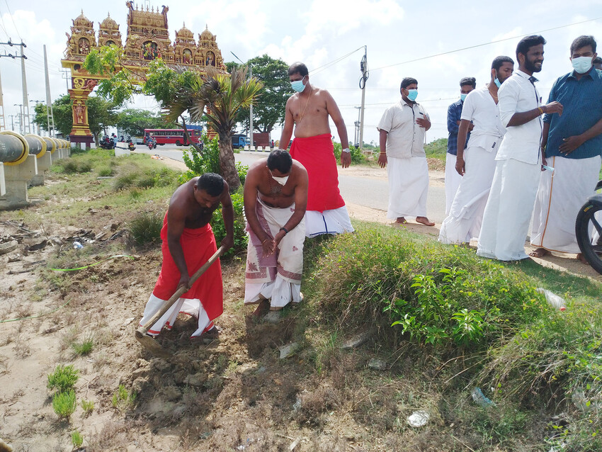 நல்லூர் ஆலயத்தில் பத்தாவது நிர்வாகியின்  நினைவாக 92 பனை வித்துக்கள்
