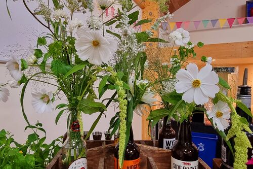 Gallery | Jolly Hucksters Mobile Bar Company | mobile bar Hertfordshire/mobile bar Buckinghamshire/mobile bar Hertfordshire/Wedding bar Buckinghamshire | wedding bar Hertfordshire | Real ale events bar /corporate events Hertfordshire/party bars Buckinghamshire/charity event bars