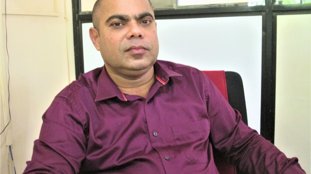 புதிய தலைவராக பைஸர்