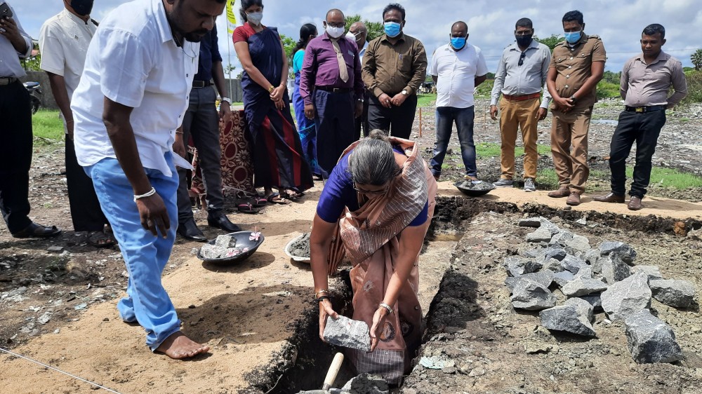 கழிவுகளை மீள் உருவாக்கும் மத்திய நிலையம்